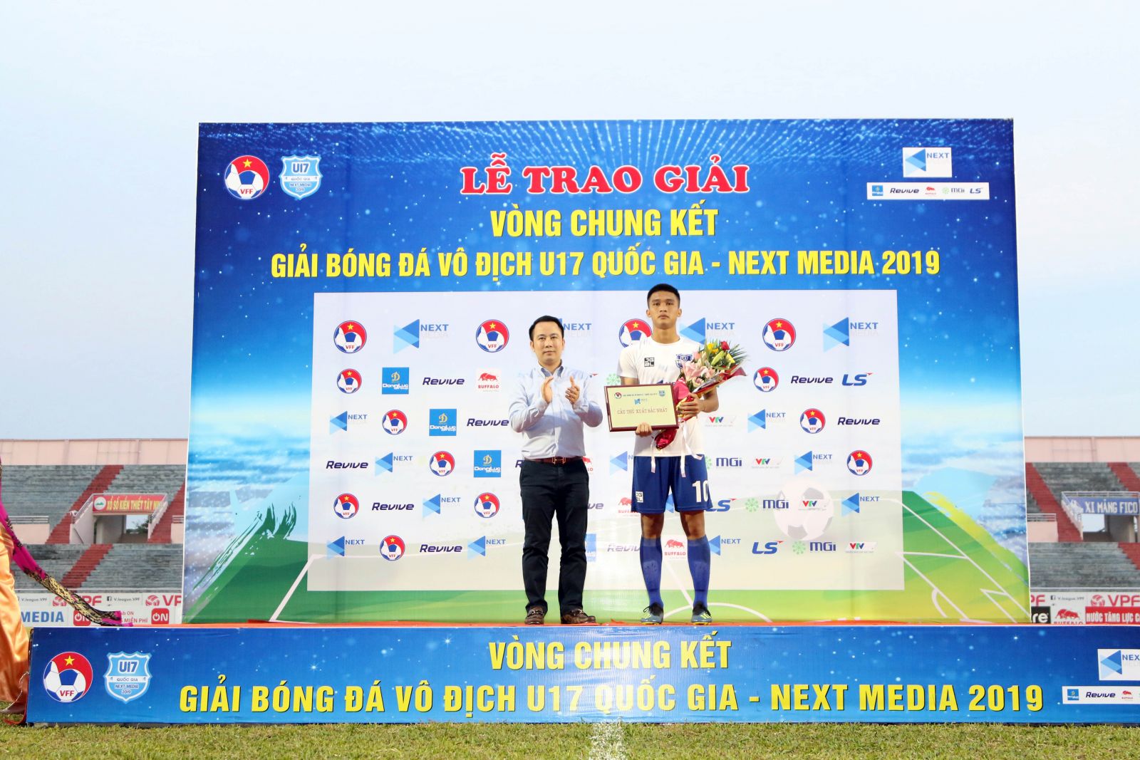 Thắng kịch tính trên chấm 11m, U17 Thanh Hóa đăng quang ngôi vô địch Quốc gia - Ảnh 7.
