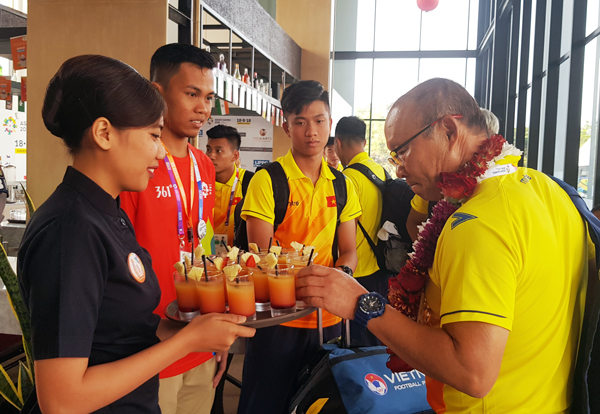 ĐT Olympic Việt Nam đã có mặt tại Indonesia, sẵn sàng bước vào thử thách tại ASIAD 18 - Ảnh 2.