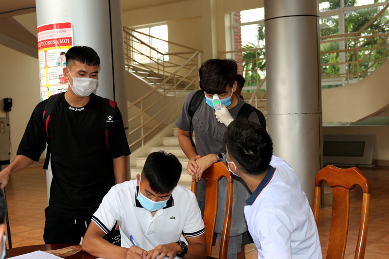 ĐT U22 Việt Nam nghiêm túc thực hiện kiểm tra y tế trong ngày hội quân - Ảnh 17.