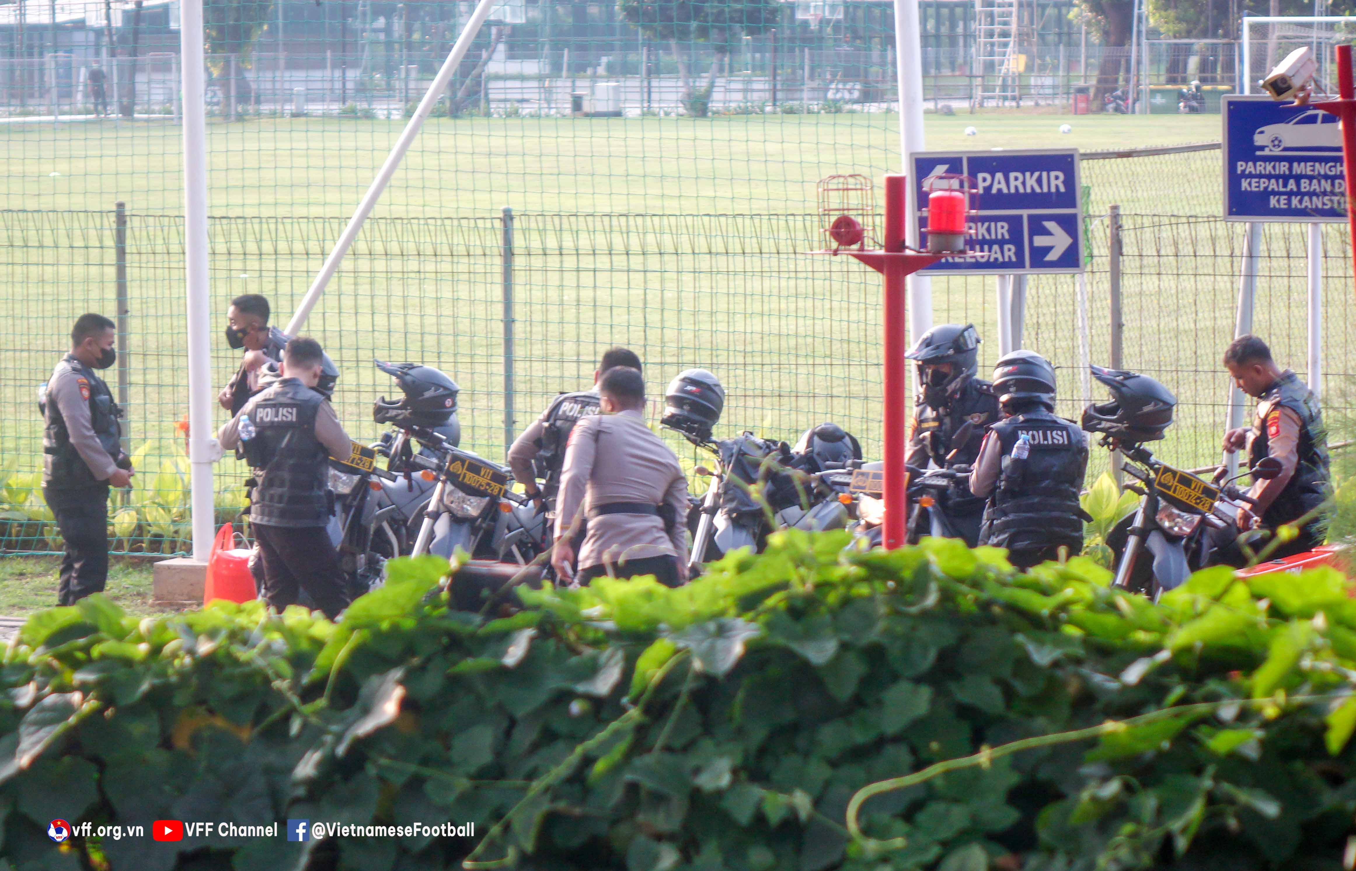 Indonesia tăng cường an ninh, an toàn trước vòng bán kết, ĐT U19 Việt Nam sẵn sàng cho trận gặp Malaysia - Ảnh 3.