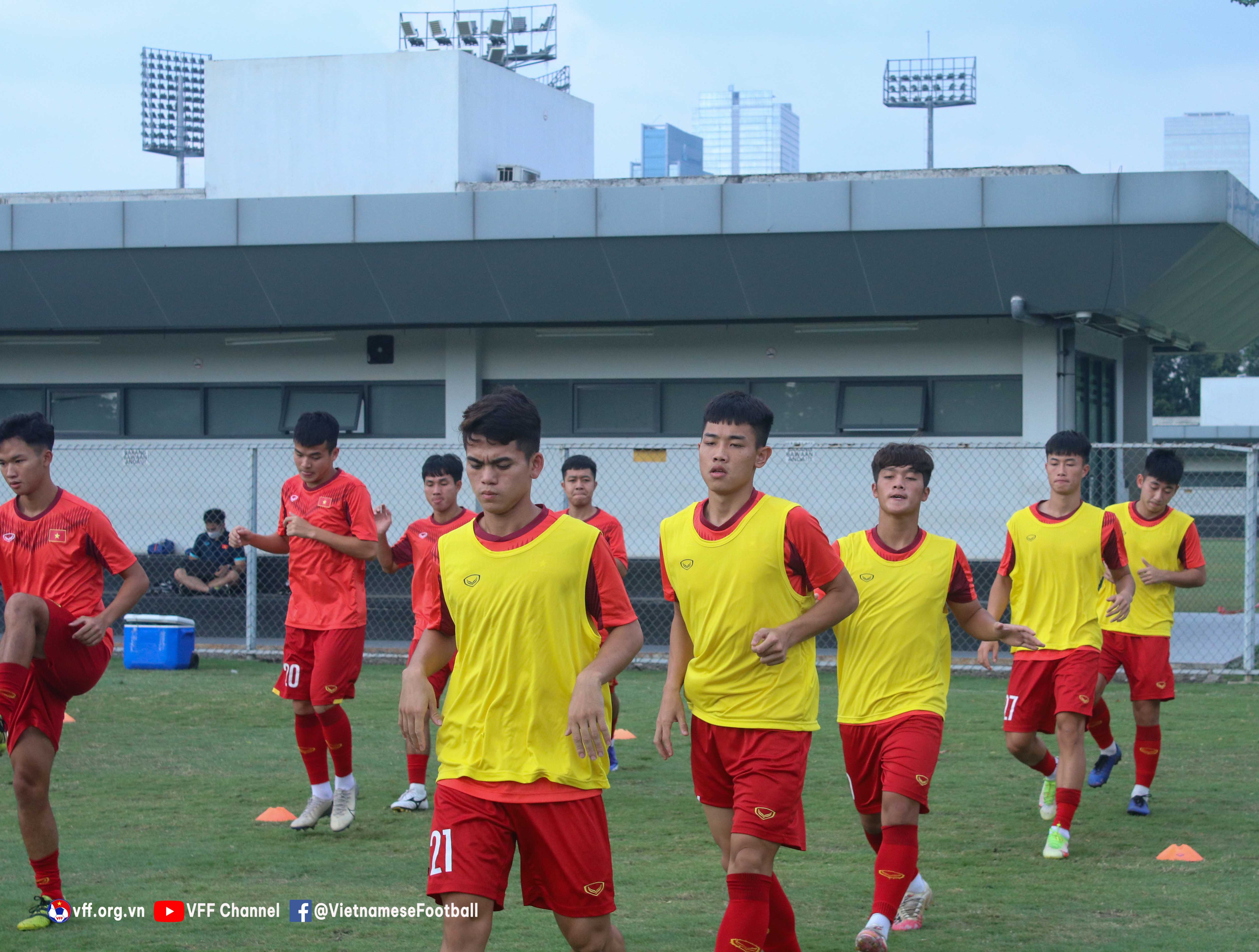 Indonesia tăng cường an ninh, an toàn trước vòng bán kết, ĐT U19 Việt Nam sẵn sàng cho trận gặp Malaysia - Ảnh 12.