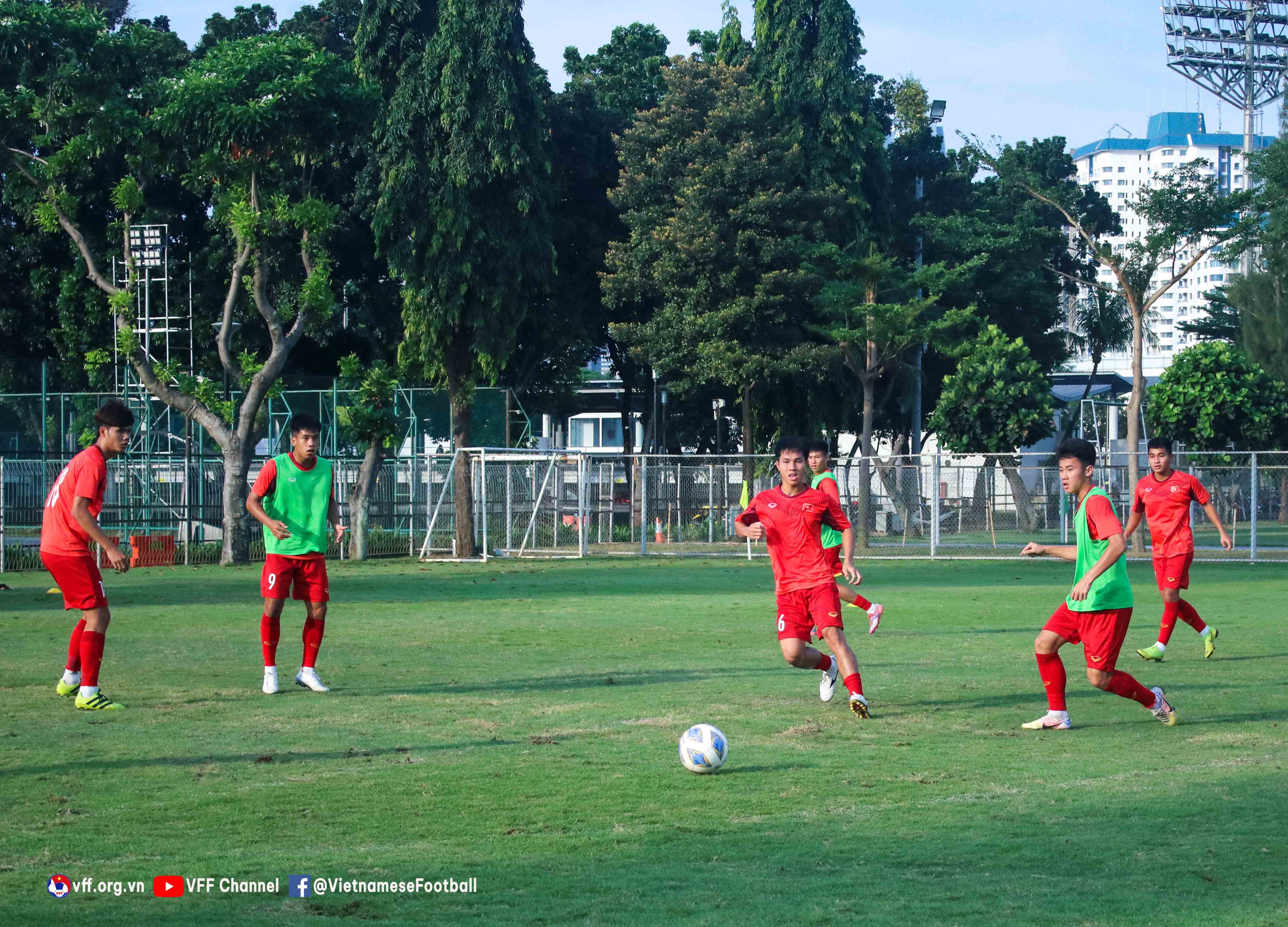 Trút bỏ tâm lý nặng nề, U19 Việt Nam hướng đến trận tranh hạng Ba tại Giải U19 Đông Nam Á 2022 - Ảnh 12.