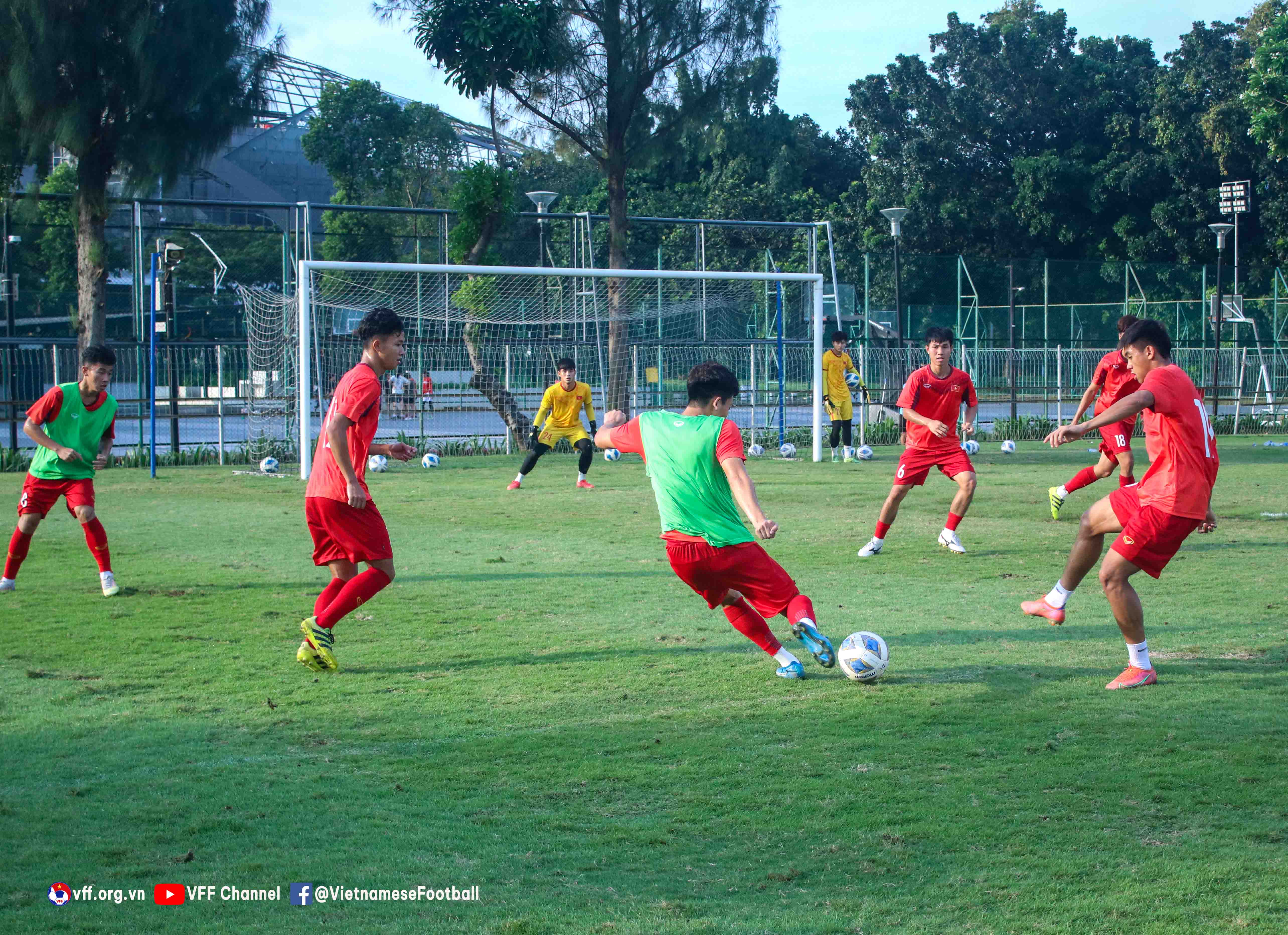 Trút bỏ tâm lý nặng nề, U19 Việt Nam hướng đến trận tranh hạng Ba tại Giải U19 Đông Nam Á 2022 - Ảnh 13.