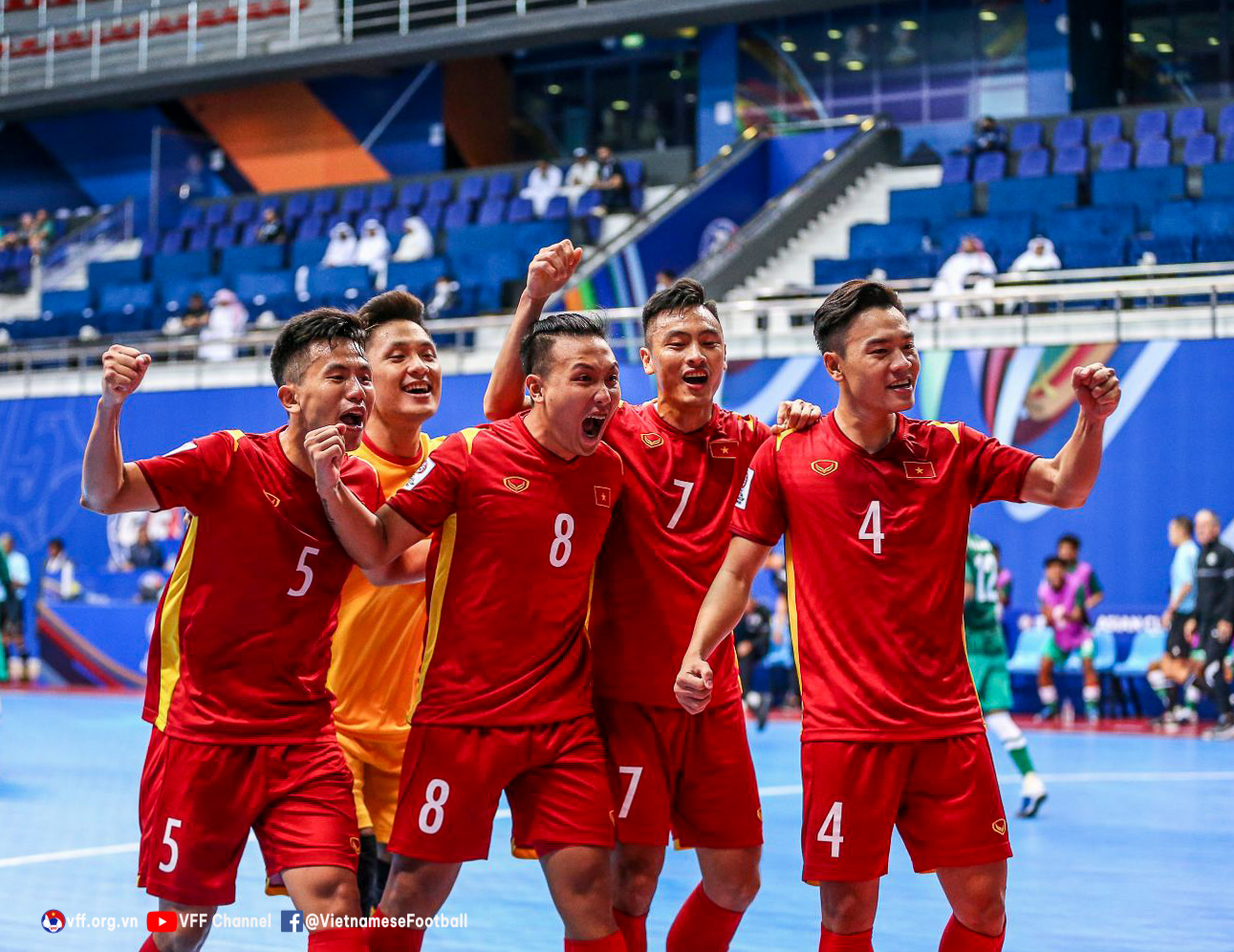 Thắng Ả-rập Xê-út 3-1, ĐT futsal Việt Nam vươn lên đầu bảng - Ảnh 4.