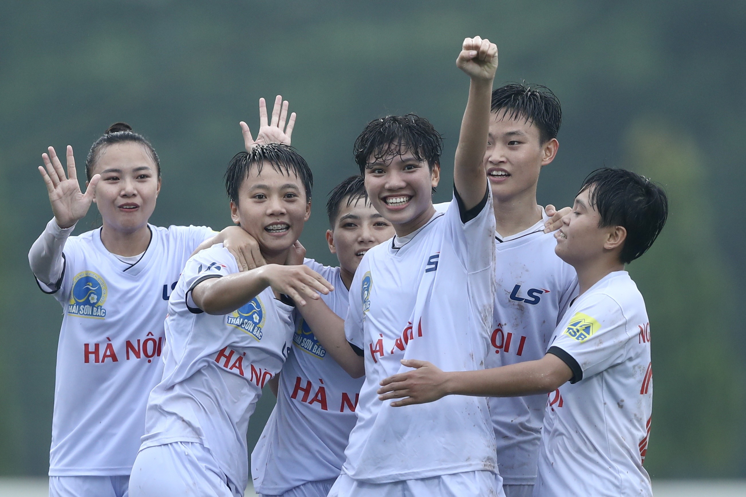 Vòng 7 giải bóng đá Nữ VĐQG 2022: Hà Nội I đánh bại Thái Nguyên T&T - Ảnh 1.