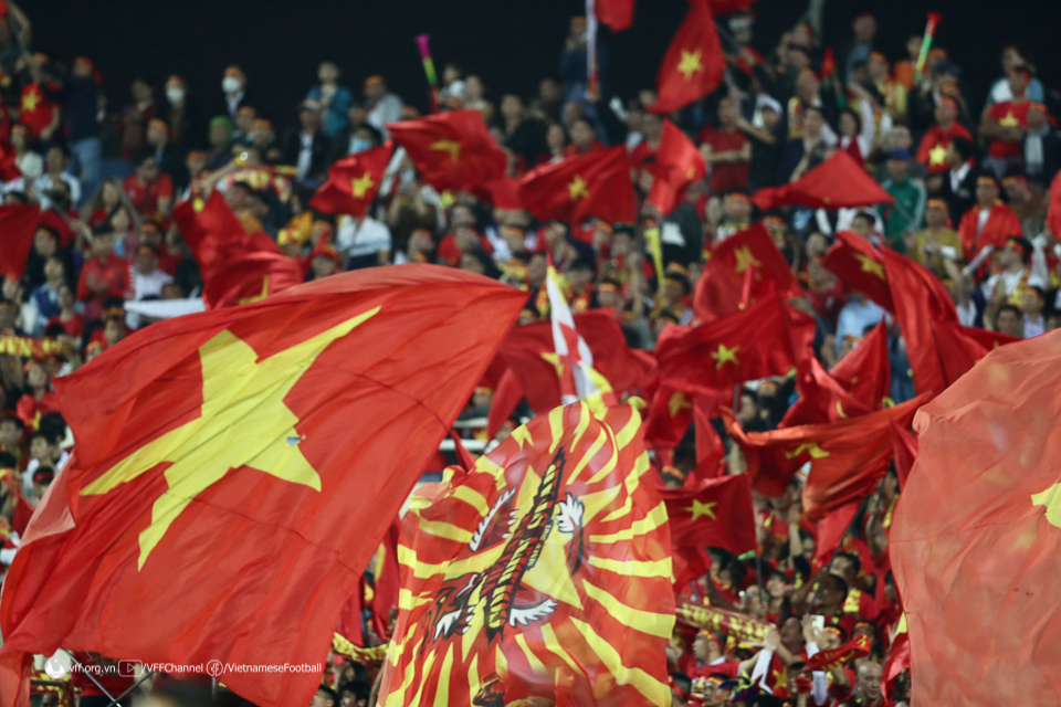 ĐT Việt Nam và ĐT Thái Lan hòa 2-2 trong trận chung kết lượt đi AFF Cup 2022 - Ảnh 1.