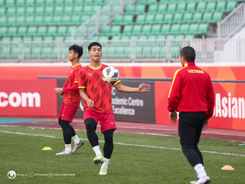 ĐT U20 Việt Nam tập hồi phục, tích cực chuẩn bị cho trận kế tiếp gặp U20 Iran - Ảnh 8.