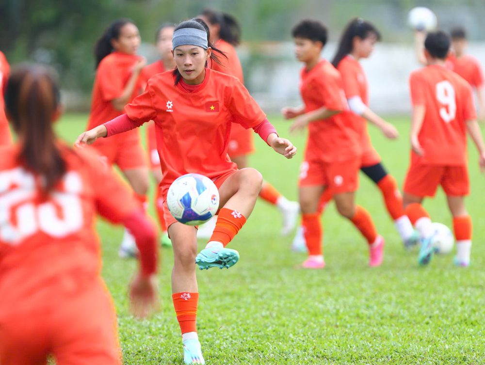 HLV Okiyama Masahiko: U19 nữ Việt Nam hướng đến chức vô địch - Ảnh 2.
