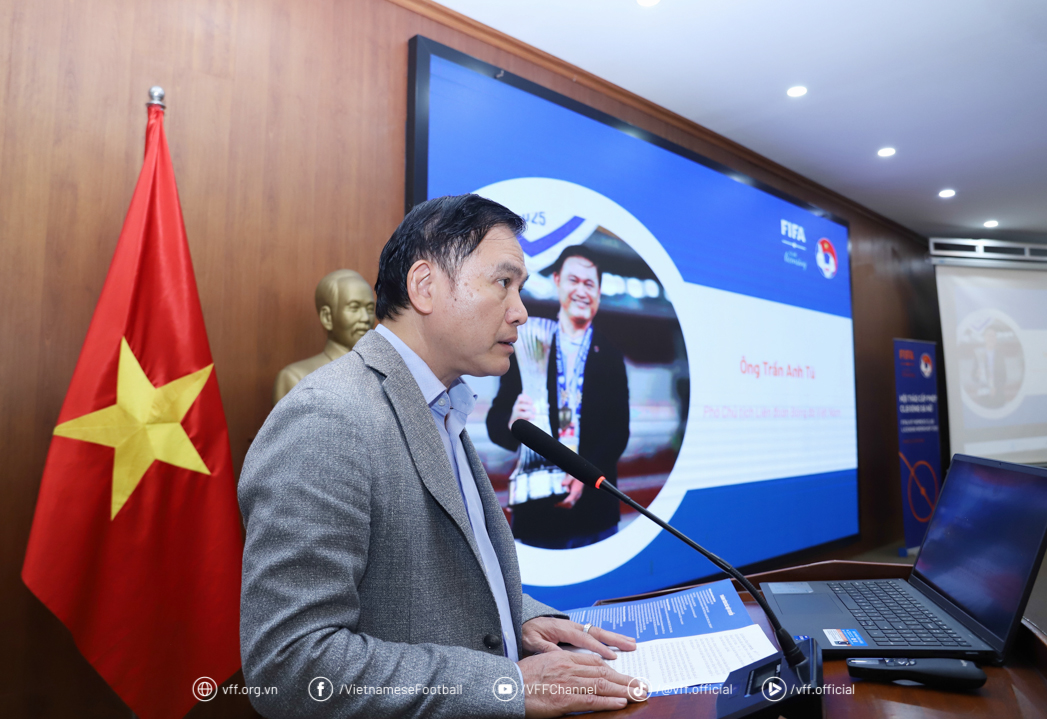 Ông Trần Anh Tú - Phó Chủ tịch VFF phát biểu tại lễ khai mạc